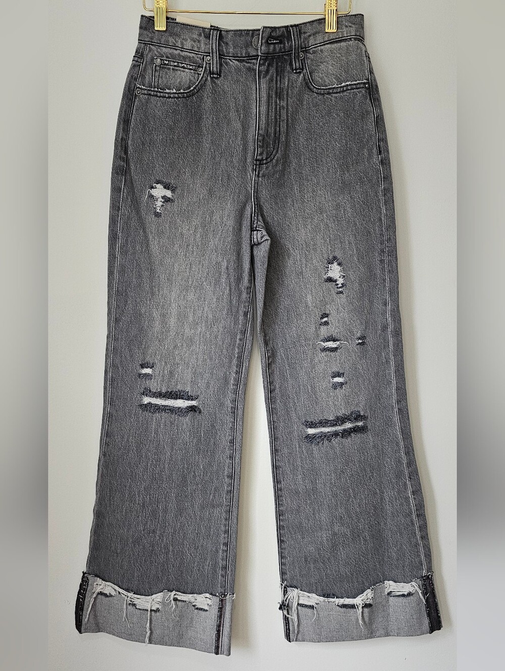 ALICE+OLIVIA‎ JEANS Women's High-Rise Boyfriend Grey Distressed Jeans. Size 25